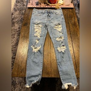 American Eagle Women’s size 8 short skinny jeans